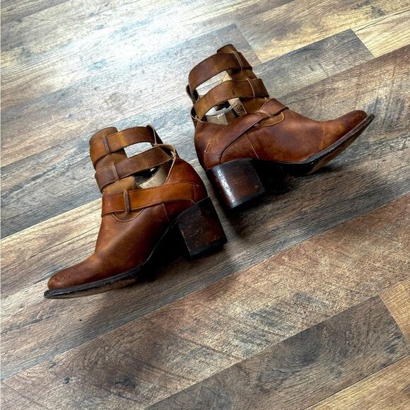 Freebird by Steven Rollin Bootie in Tan Size 6 - Picture 4 of 6